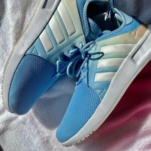 Big Kids Adidas shoes EUC